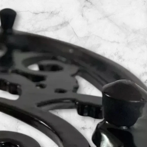 Disney Mickey Mouse round black cast iron trivet - Picture 3 of 5